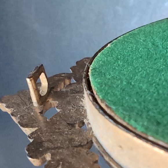 Vintage Made In Italy Set of 2 Ornate Metal Frames with 18 Century Style Art . - Picture 9 of 12